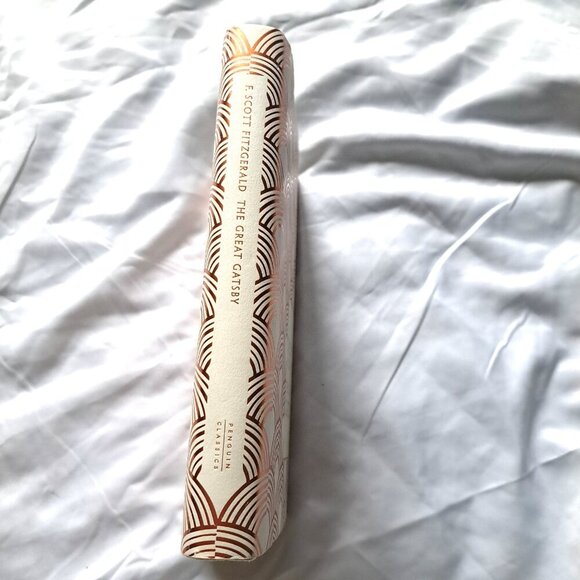 The Great Gatsby by F Scott Fitzgerald Foil Cover Penguin Classics (2011) - Picture 5 of 11